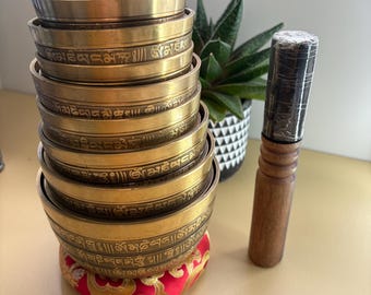 Singing bowl-Tibetan singing bowl for Meditation, sound, peace and love, yoga-Chakra Healing Handmade in Nepal Ideal Gift