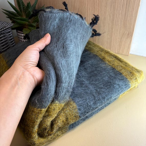 Yak Wool Blanket/ Living room Throw /Sofa Throw /Travel Throw/ Rug Camping Wrap / Meditation Out door Throw Wrap Hand-Loomed Nepal  b1