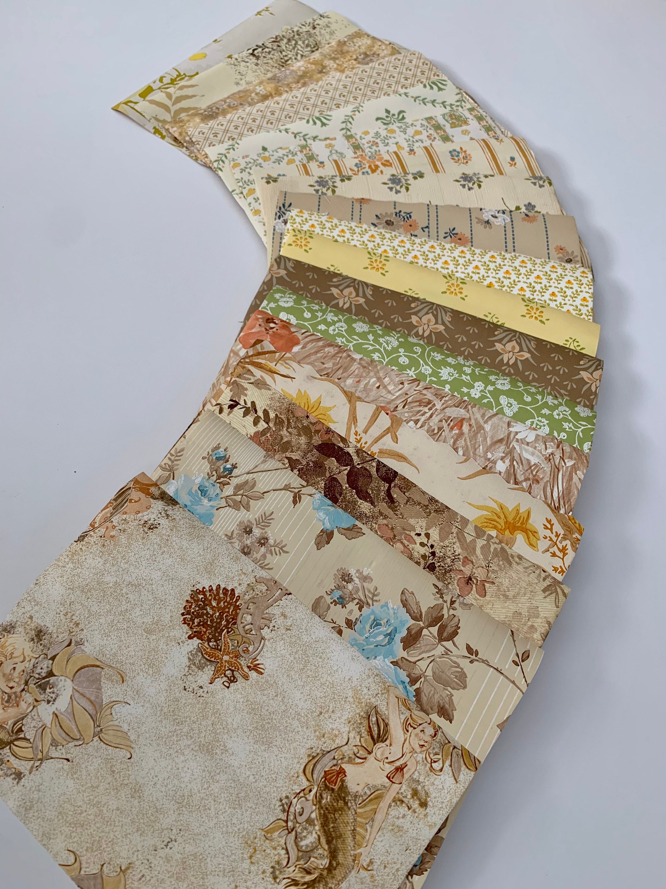 Vintage wallpaper sample set