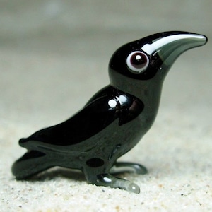 Crow - glass animal / tiny figurine, size approx. 15x13x10 mm, price for 1 piece, made in Czech Republic, quality handwork /n.227