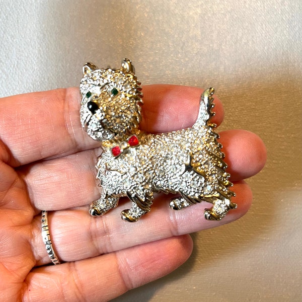 Vintage Rhinestone Dog Brooch/Pin. Clear Rhinestones. Textured Silvertone