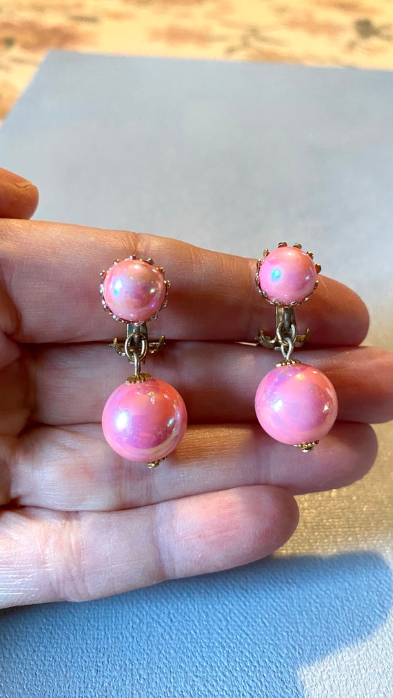 Vintage Pink Pearlescent Bead Clip Earrings. Made 