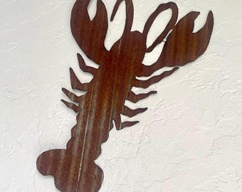 Decoração de parede artística de lagosta grande de 25" x 17", feita à mão, telha ondulada enferrujada/metal