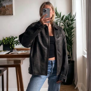 Blouson aviateur marron oversize fait main en cuir d'agneau souple pour femmes, style vintage, veste en cuir véritable pour femmes de taille personnalisée pour elle