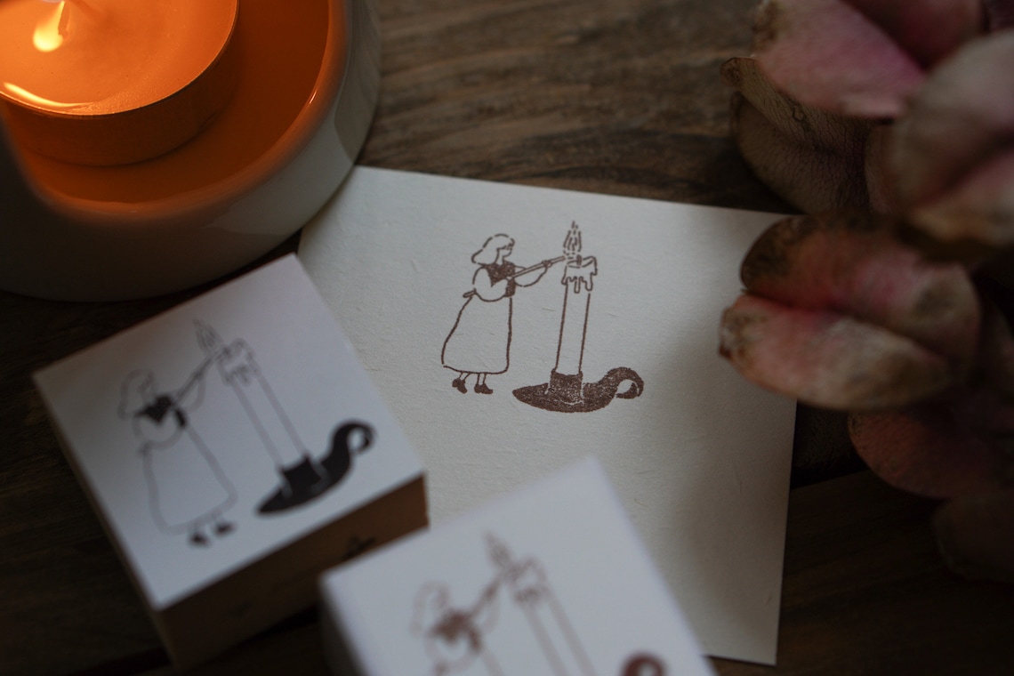 Ivy Snow Rubber Stamp - Candle Light