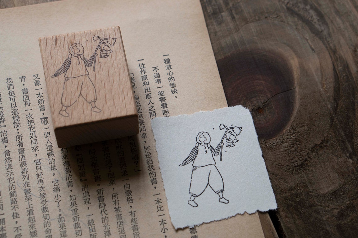 Ivy Snow Rubber Stamp - Lily of the Valley