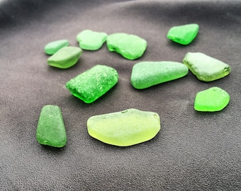 Green sea Glass. 20 small pieces of genuine sea glass. Seaglass variety, mix. Craft. Jewellery making.
