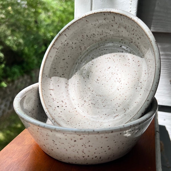 Handmade Ceramic Medium Bowl | Salad Bowl | Wheelthrown Bowl | Holiday gift | Kitchen Essentials | Microwave & Dishwasher Safe