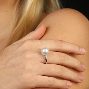 Freshwater Pearl Ring, Engagement Pearl ring, Pearl Solitaire Ring, 14K White Gold Ring, Dainty Pearl Ring, Stackable Ring, Bride Pearl Ring