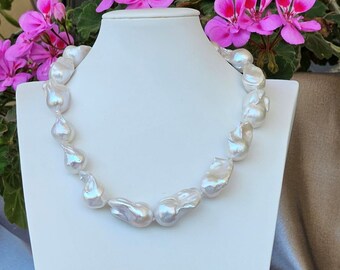 Stunning and Beautiful Baroque Pearl Necklace, High-Quality Large Baroque Pearls