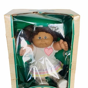 Cabbage Patch Kids Coleco Xavier Roberts Vintage nib box adoption papers doll figure baby vtg girl dress heart