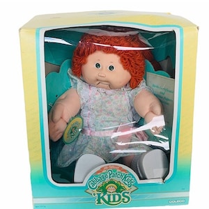 Kohl aufnäher Kinder Coleco Xavier Roberts Vintage Nib Box Adoption Papiere Puppe Figur Baby vtg Mädchen Kleid Rotkopf Zahnspangen Lippenbeulen