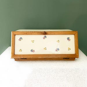 ANTIKER Keramik BROTKASTEN von Wächtersbach 1930er Jahre, Brotdose weiß/creme mit Holzrahmen, Brocante Küchendekoration Rarität Landhausstil