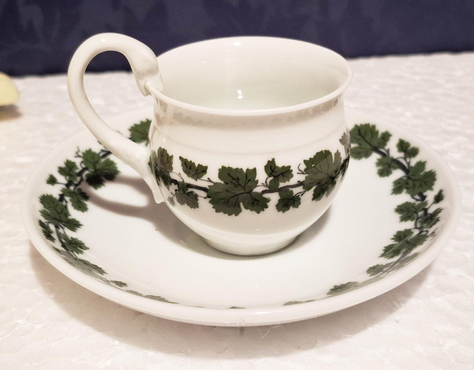 MEISSEN Vine Leaf/wreath Mocha/espresso Cup With Swan Neck Handle 