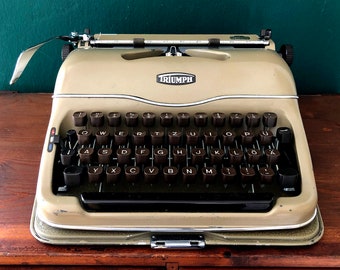 TRIUMPH NORM Schreibmaschine #50/60er Jahre #Alukoffer mit Original Schlüssel! #Vintage #Büromaschine #Farbton Taupe #Retro #funktionsfähig