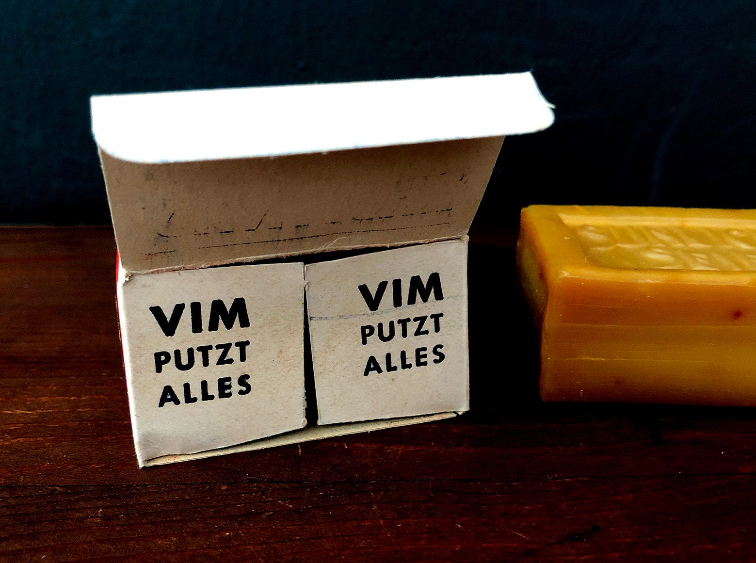 Blechpostkarte SUNLIGHT SOAP Retro-Motiv – 10x14 Cm, Randgeprägt, Mit Papierrückseite Zum Beschriften
