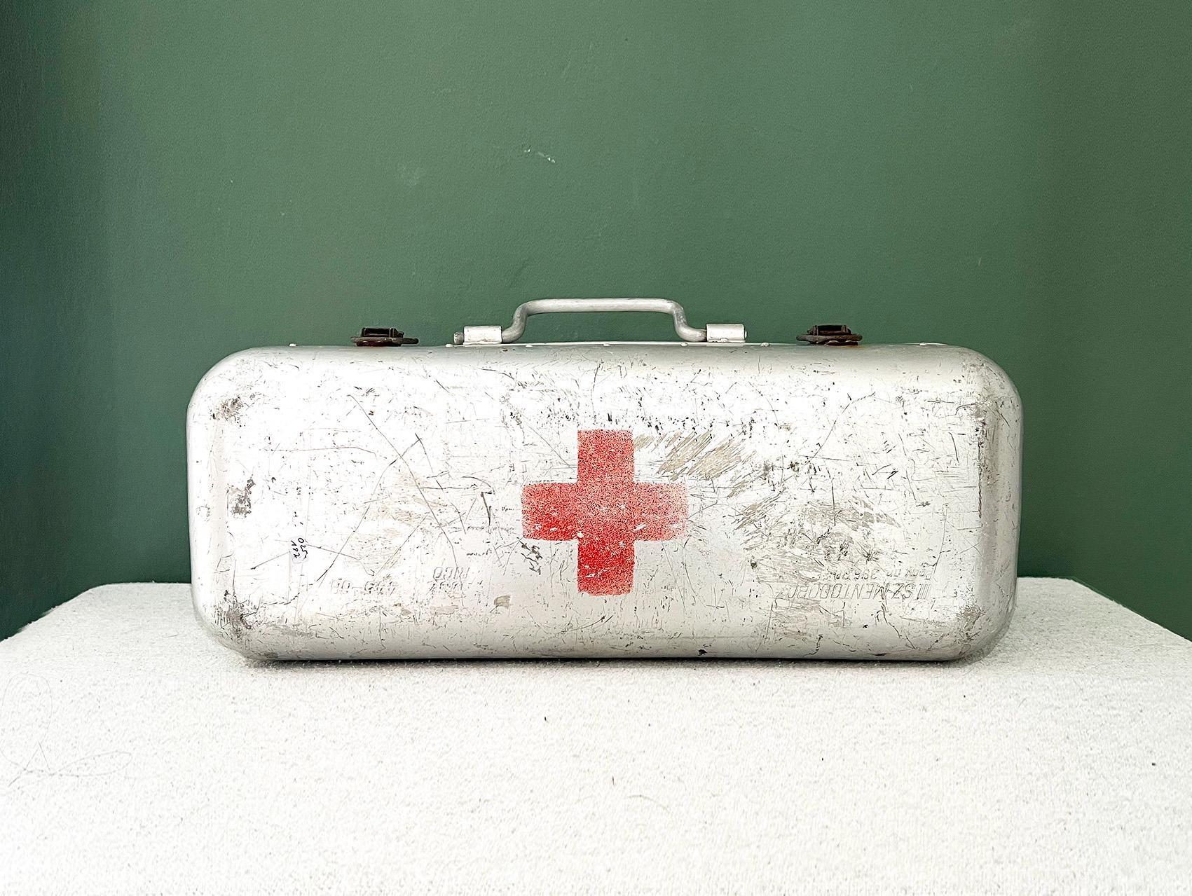 Vintage XL First Aid Kit Hungarian Military Militaria, First Aid