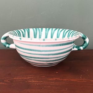 Gmundner Keramik large deep bowl, green flamed, (Ø 20 cm), country style classic, hand-painted Made in Austria since 1492, Vintage Cottage