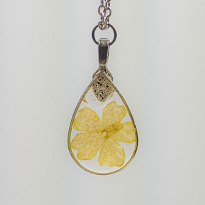 Yellow flower Pendant Necklace