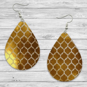 Vintage gold colored Teardrop Earrings / Teardrop Dangle Earrings / Jewelry