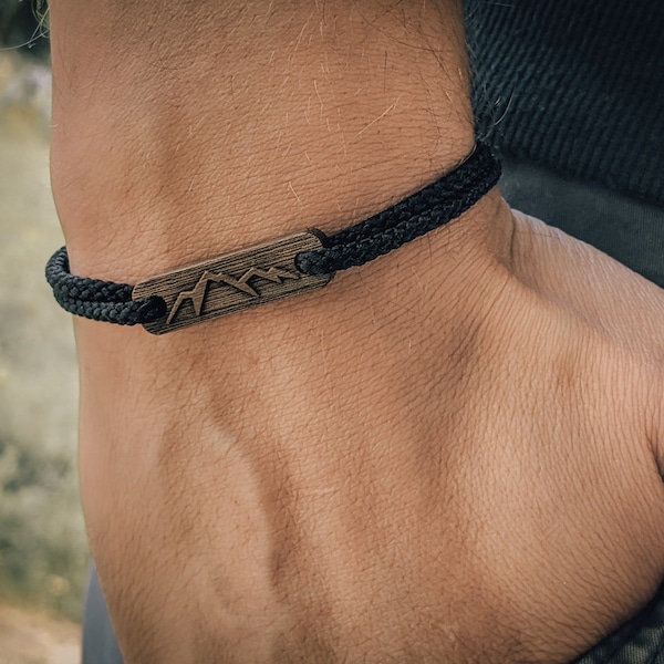 Männer Berg Armband aus Walnussholz | personalisierbar | Herren | Bergsteiger | Kletterer | "Berge II"