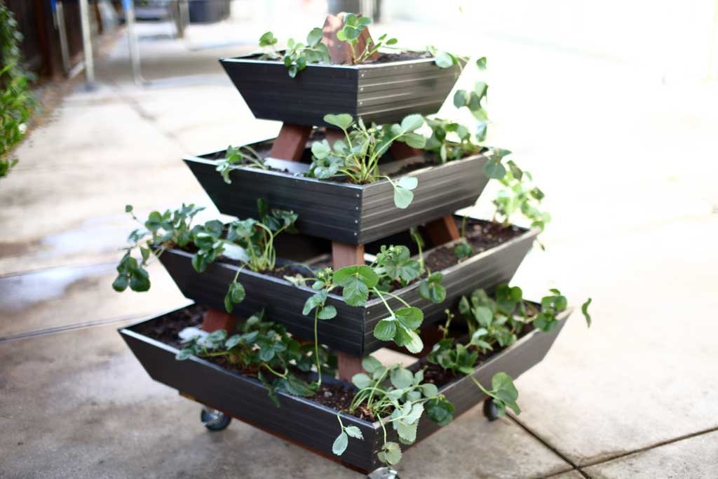 blumenkasten dachloggia SkyGarden