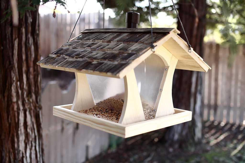 DIY Bird Feeders Kids Arts and Crafts for Outside - China Bird Feeders and  Garden Decoration price