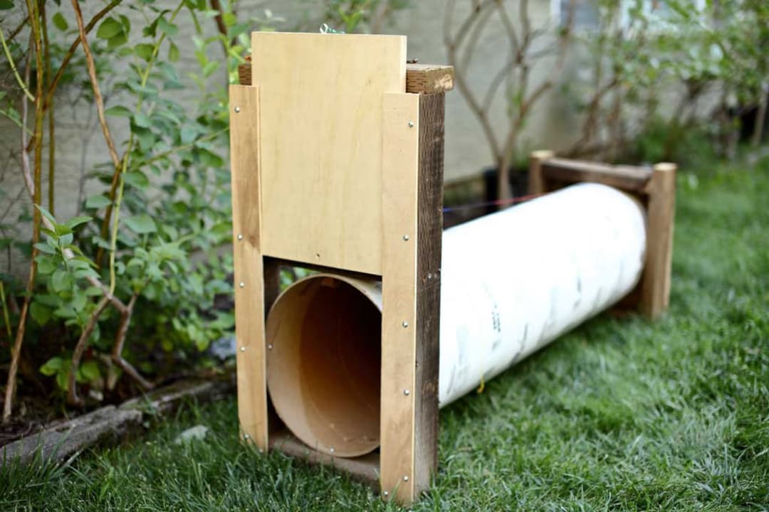 DIY Skunk Trap Using a Concrete Form Tube Plans spray Proof Trap