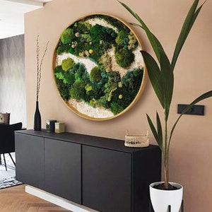 Preserved Moss Wall Art – Round Forest-Inspired Greenery Frame – Natural Wooden Circle Decor – Eco-Friendly Housewarming Gift