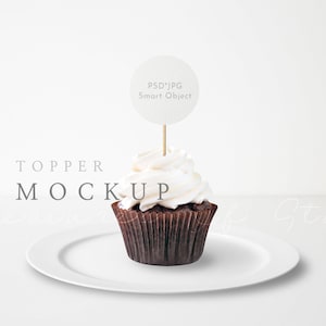 Cupcake Topper Mockup, Topper Mockup, Kreis Topper Mockup, weiße Creme Kuchen Mockup, einfache Topper Mockup, minimalistische Mockup, leere Topper