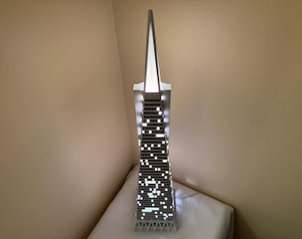 Maqueta iluminada de la Pirámide Transamérica - Impresa en 3D