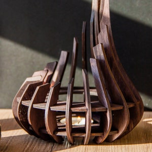 Candelabro geométrico, Candelabro de madera, Candelabro rústico, Candelabro hecho a mano, Candelabro abstracto, Candelabro único