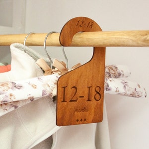 Wood baby clothes dividers, Toddler closet dividers, Size markers for hangers, Newborn closet dividers, Baby clothes seperators