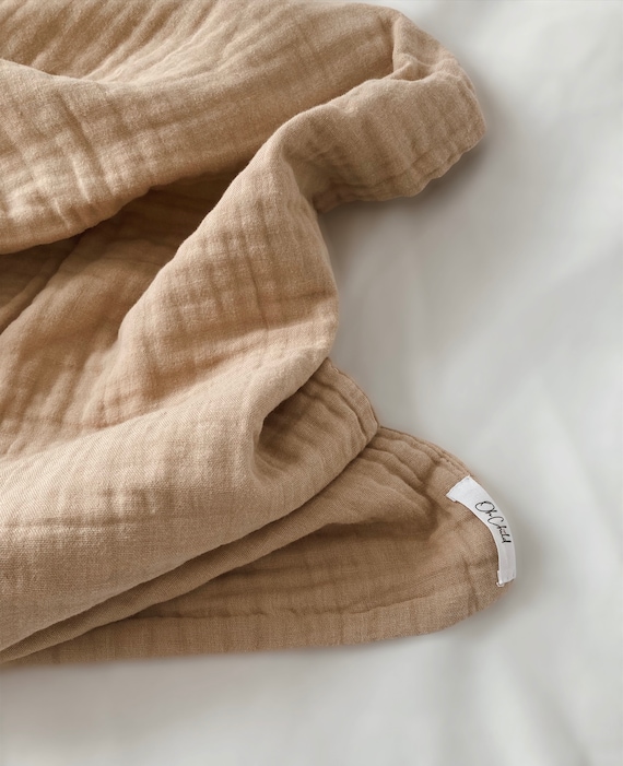 Musselin Babydecke | Kuscheldecke | leichte Kinderdecke | Unisex Toffee Cream  | ca. 105 x 105cm | 6- fach gewebt | Winter-/Sommerdecke
