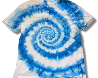 Blue & White Spiral Ice Tie Dye Henley (Large)
