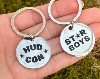 Keychain Hudcon with Double-Sided Engraving - 1 piece - Hudson Connor Fan