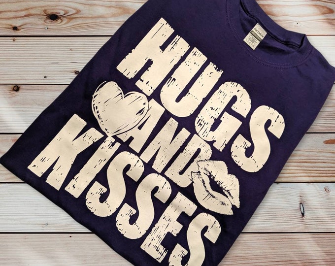 Comfortable Adult Unisex Large Purple 100% Cotton T-shirt - Hugs and Kisses Heart Lips - Free Shipping