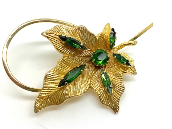 1950's Green Marquise Glass Goldtone Leaf Brooch - image 2