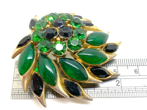 1980's SPHINX Large Green and Black Glass Brooch … - image 9