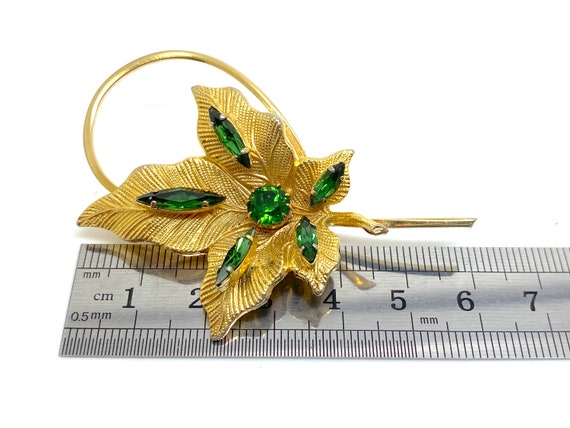 1950's Green Marquise Glass Goldtone Leaf Brooch - image 5