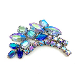 Vintage 1950's Blue Aurora Borealis Crystal Rhinestone Brooch