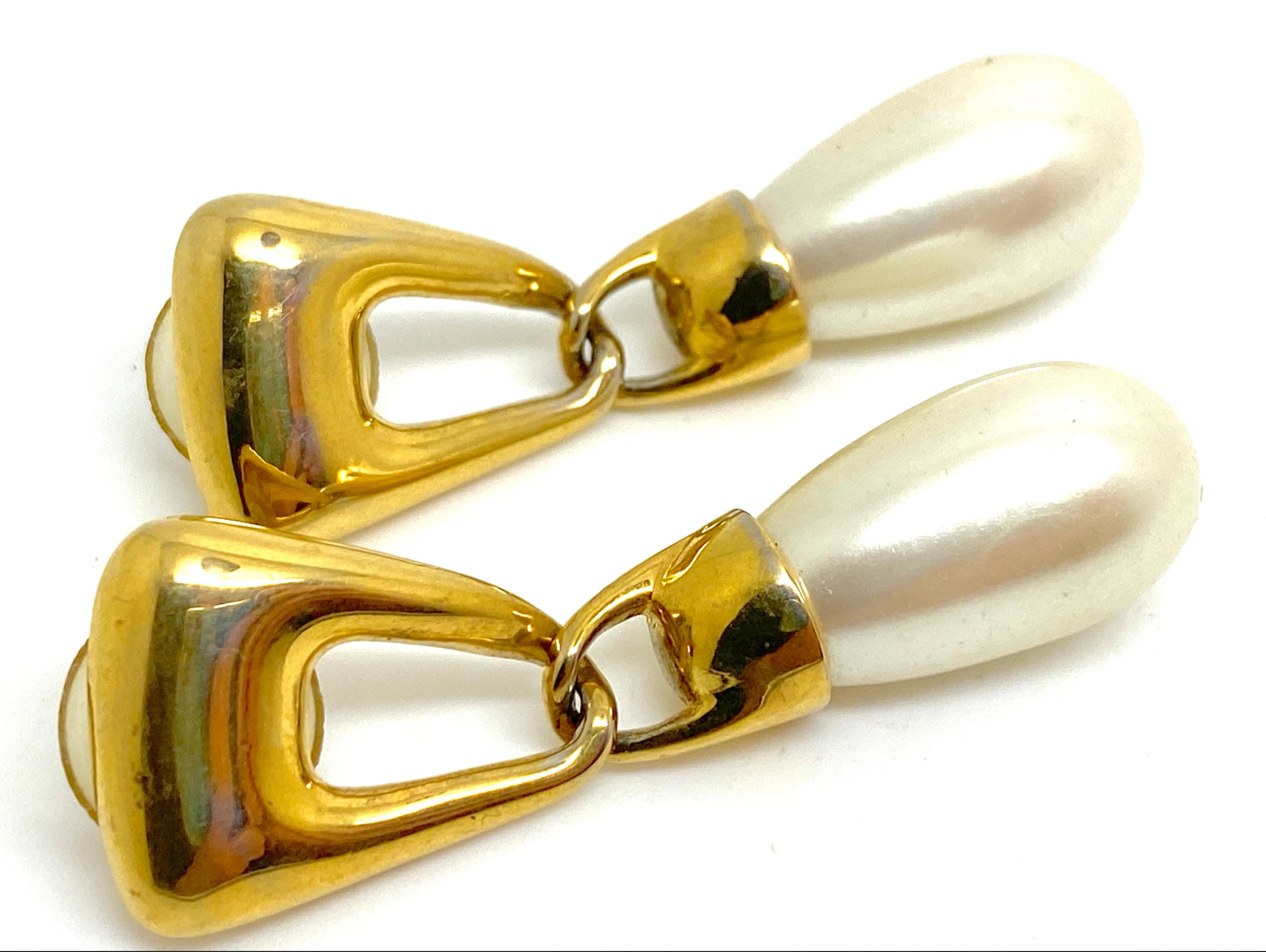 Thomas Aristotle Thomas Pearl Drop Dangle Clip Earrings Designer