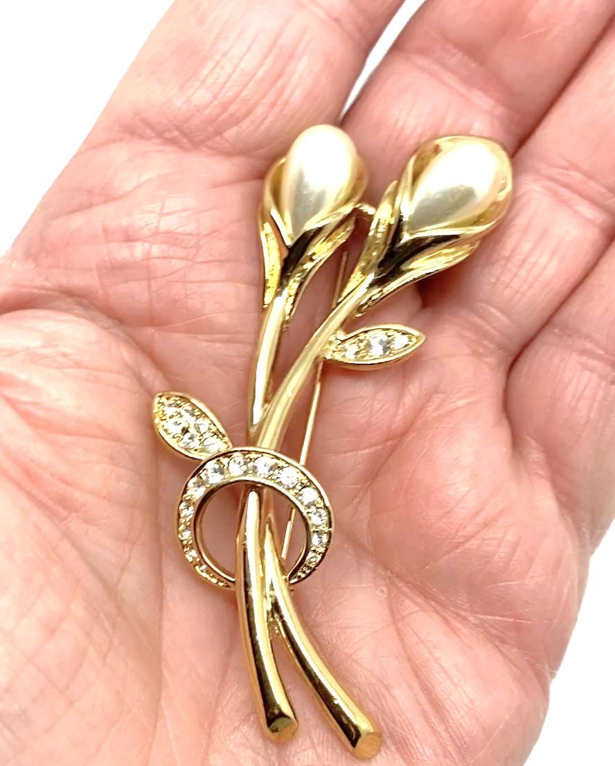 Broche Florale Yves Rocher Vintage Années 80 – Métal Martelé, Perle Centre