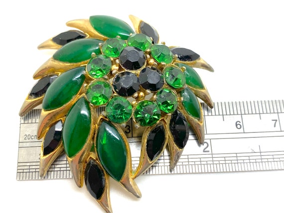 1980's SPHINX Large Green and Black Glass Brooch … - image 8