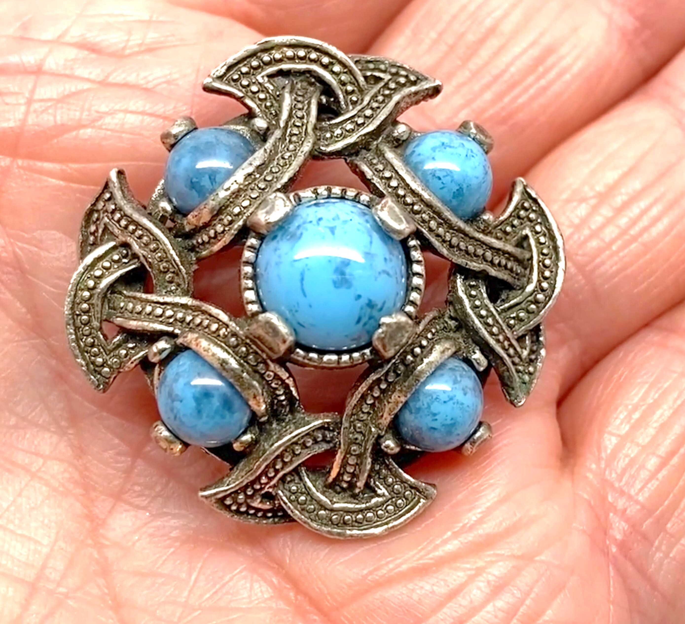 Broche Vintage Signée "Miracle" - Émail Celtique Bleu Turquoise, Origine Grande-Bretagne