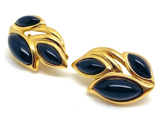 Vintage Trifari Black Enamel and Goldtone Clip Ea… - image 7