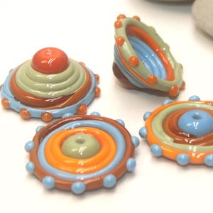 4 peças de contas 28/30 mm com pontos em relevo, disco de tampas, laranja oliva azul turquesa marrom, contas de vidro lampwork feitas à mão, contas artesanais