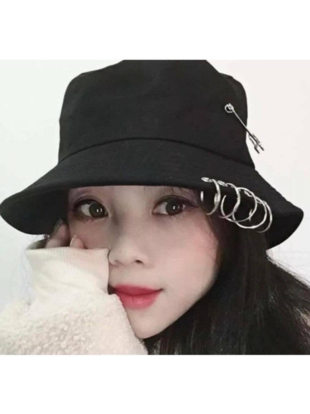 [SOMEWHERE BUTTER]★24SS★韓国人気★Pendant knit bucket hat SOMEWHERE BUTTER]☆24SS☆韓国人気☆Pendant knit bucket hat