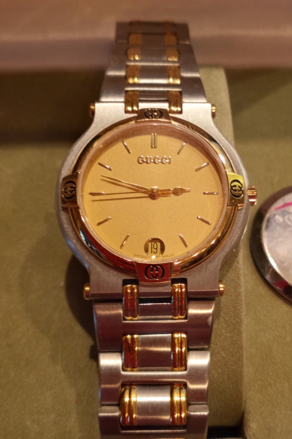 Gucci 9000m Watch