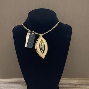 Trifari Pendant Necklace Gold Tone And Cream Enamel  30” NWT